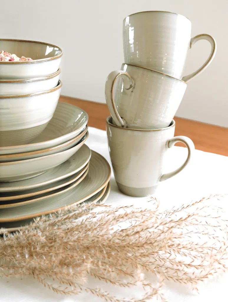 Mäser 931371 Nottingham Vintage Tafel-Service Für 4 Personen Mit Speiseteller Und Suppenteller Im Retro-Look, Steinzeug, Beige, 8-teilig (1 Set) 4 Mäser 931371 Nottingham Vintage Tafel-Service Für 4 Personen Mit Speiseteller Und Suppenteller Im Retro-Look, Steinzeug, Beige, 8-teilig (1 Set) – Bild 4