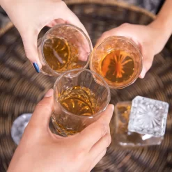 Relaxdays Whisky Gläser 4er Set 9 Relaxdays Whisky Gläser 4er Set -Küchenkochgeschirr Geschäft ccea4a2cb2eedcf2675fe0504f509a06